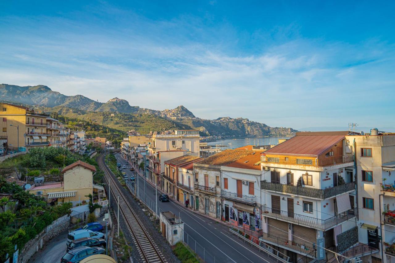 Vista Mare Apartments Giardini Naxos Eksteriør billede