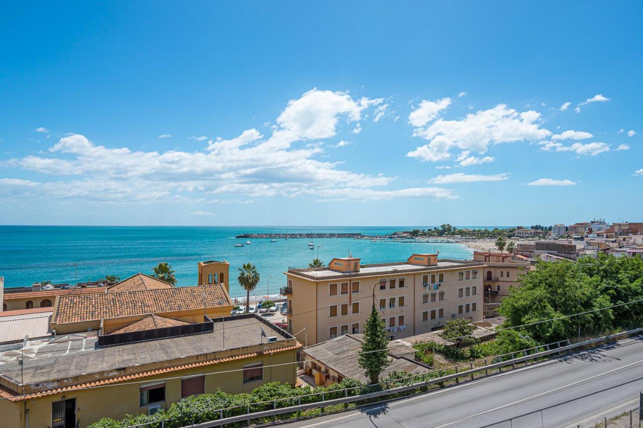 Vista Mare Apartments Giardini Naxos Eksteriør billede