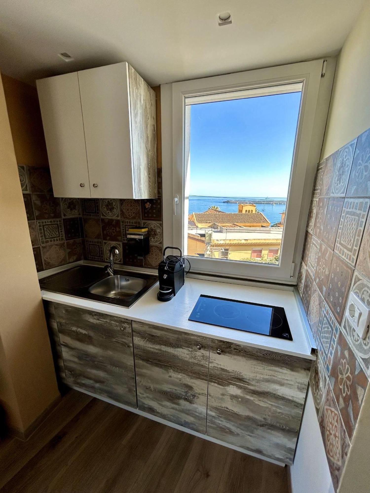 Vista Mare Apartments Giardini Naxos Eksteriør billede