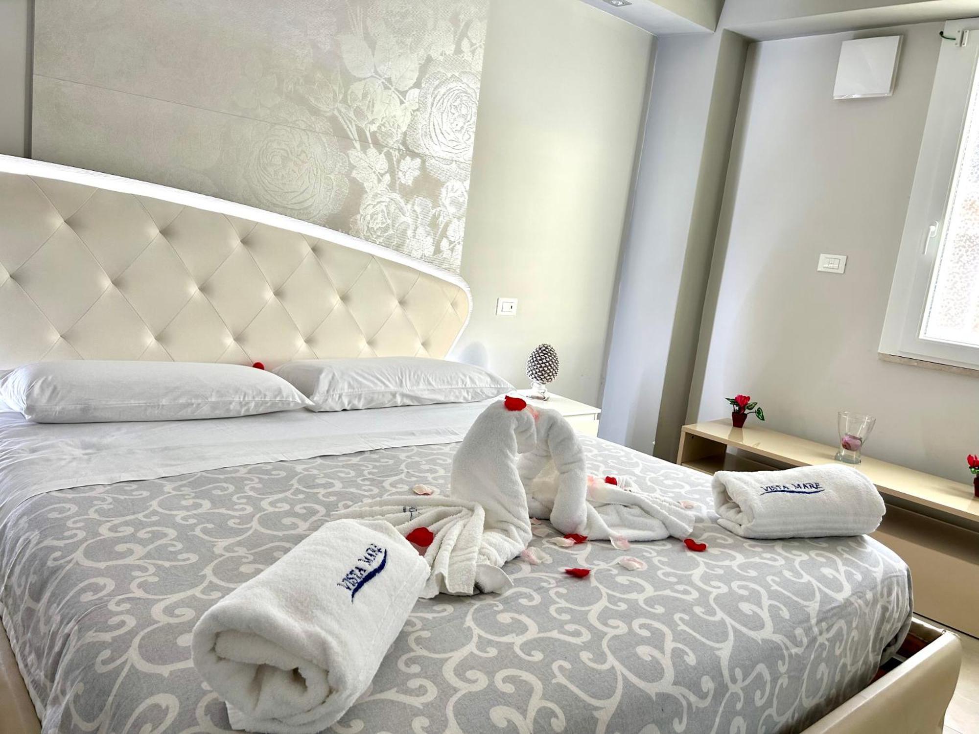 Vista Mare Apartments Giardini Naxos Værelse billede