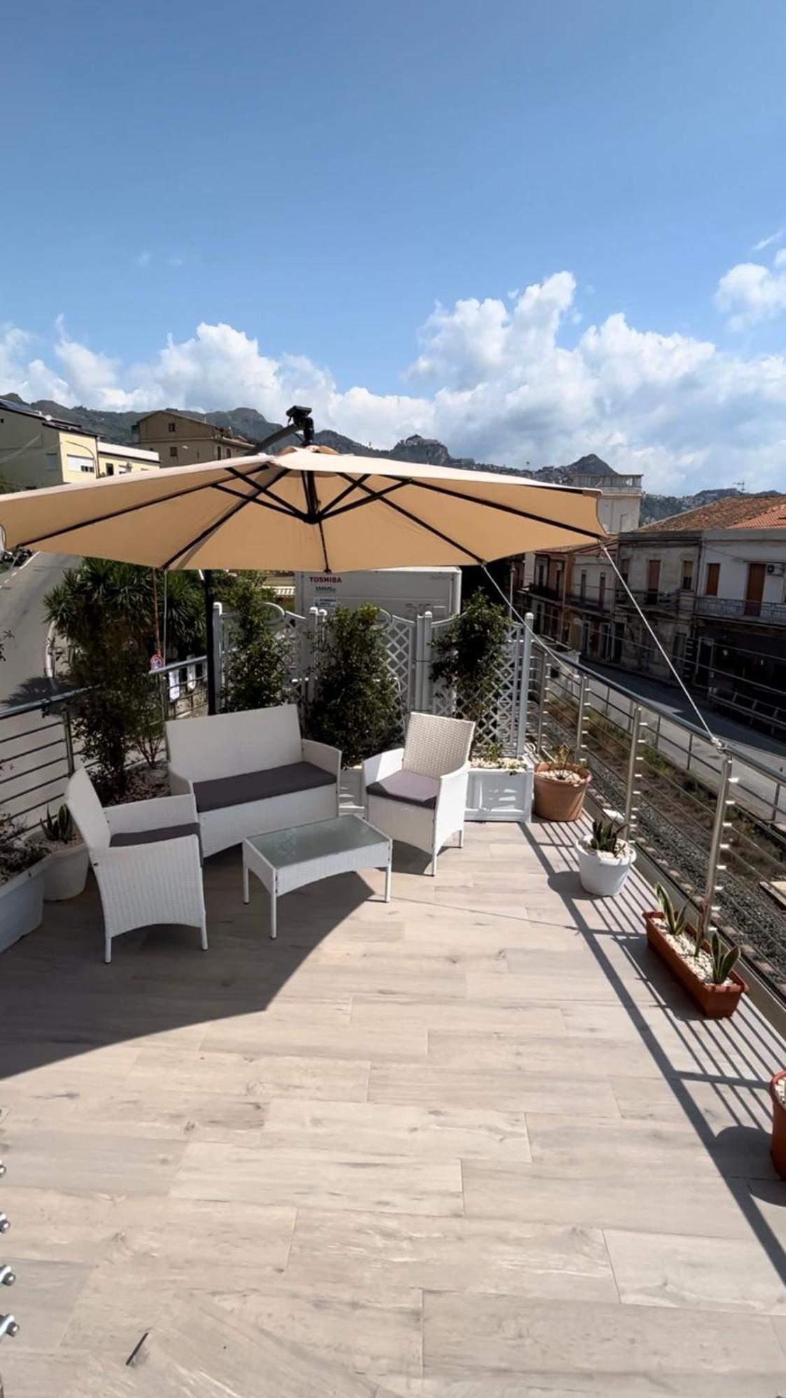 Vista Mare Apartments Giardini Naxos Eksteriør billede