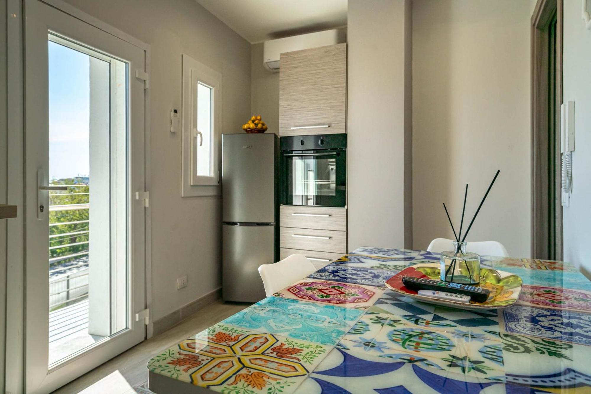 Vista Mare Apartments Giardini Naxos Værelse billede
