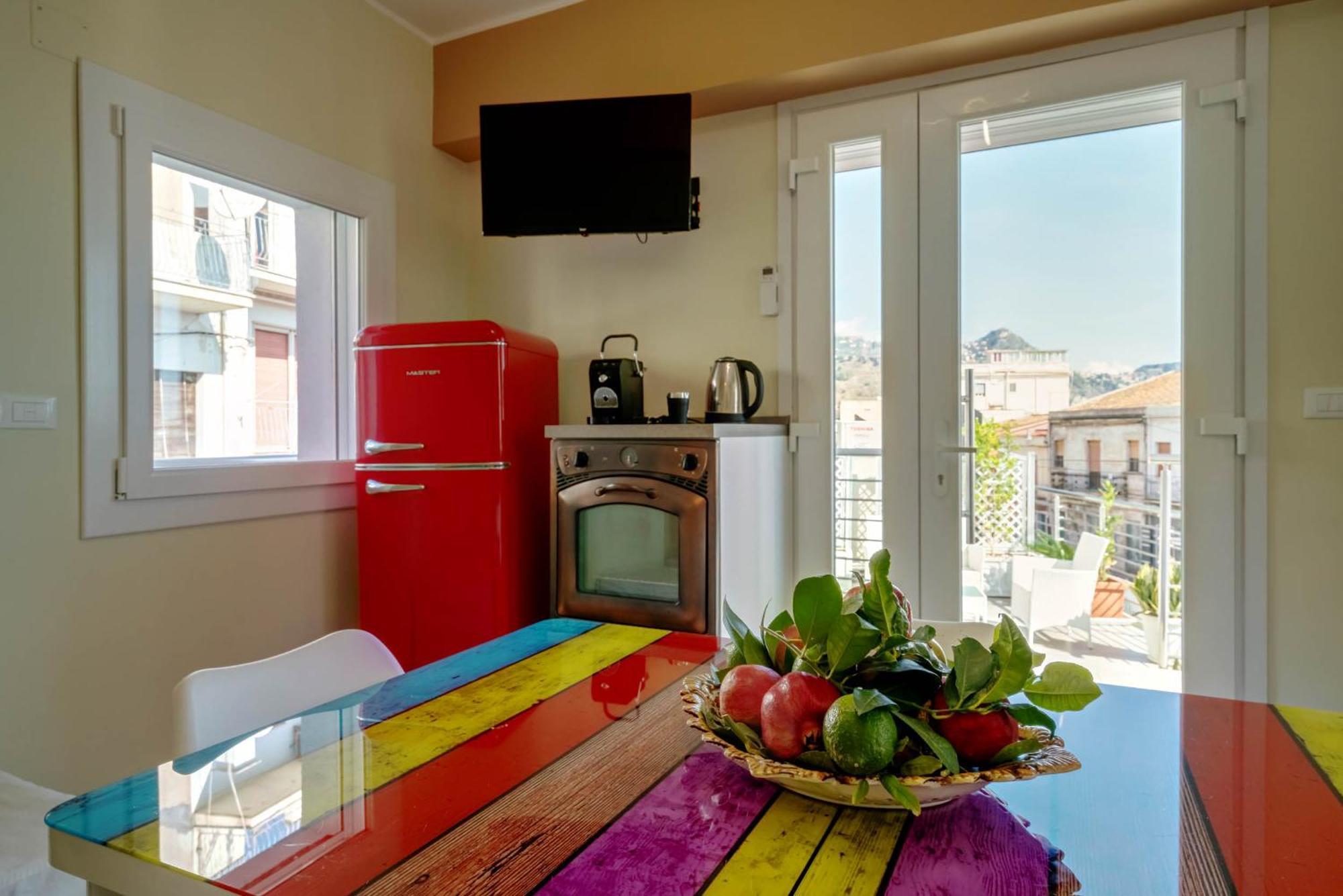 Vista Mare Apartments Giardini Naxos Eksteriør billede